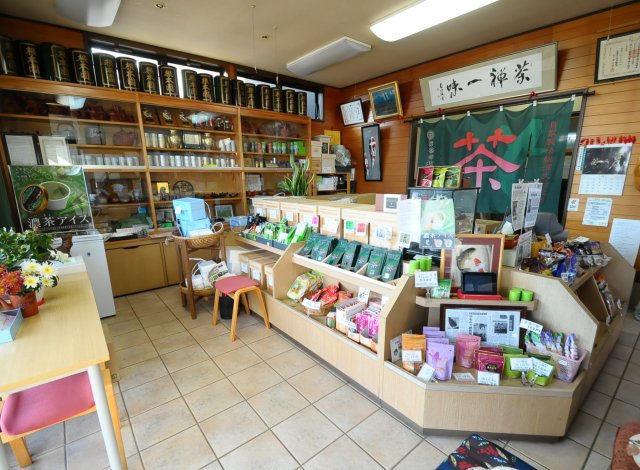 お茶の根本園　店内