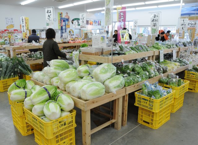 どきどきつくば牛久店店内