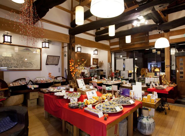 湖月庵店内