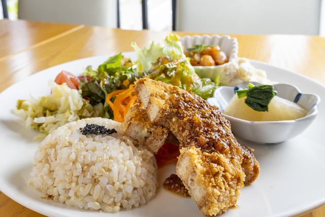 マクロビの考えを取り入れたオーガニック創作料理、水戸駅南口の「Bio Harvest レストラン 水戸本店」で味わう美味と健康！