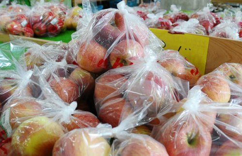 りんご　9月中旬～2月|さまざまな品種のりんごが販売されています。