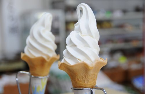 ソフトクリーム|生乳60％！こだわりのソフトクリーム